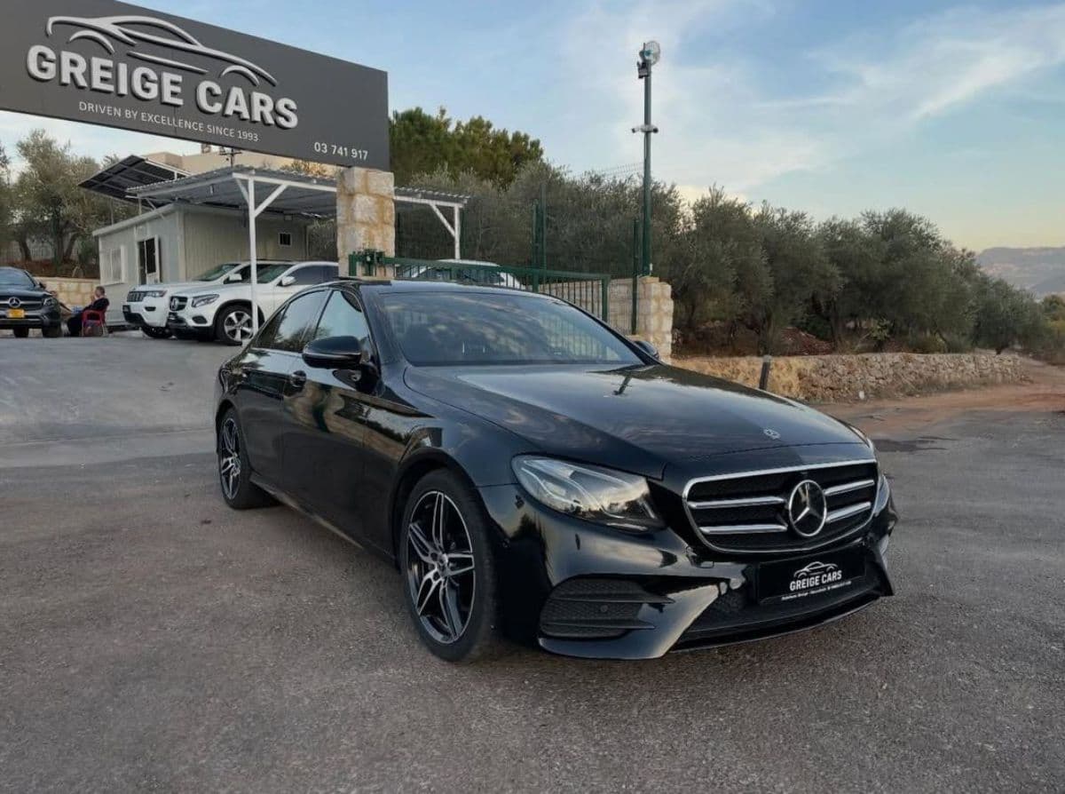 Mercedes-Benz E200