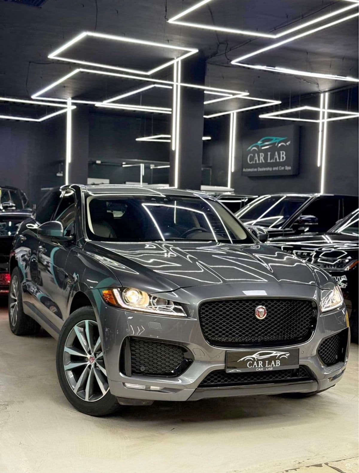 Jaguar F-PACE Prestige v4