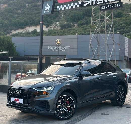 Audi Q8 S-Line
