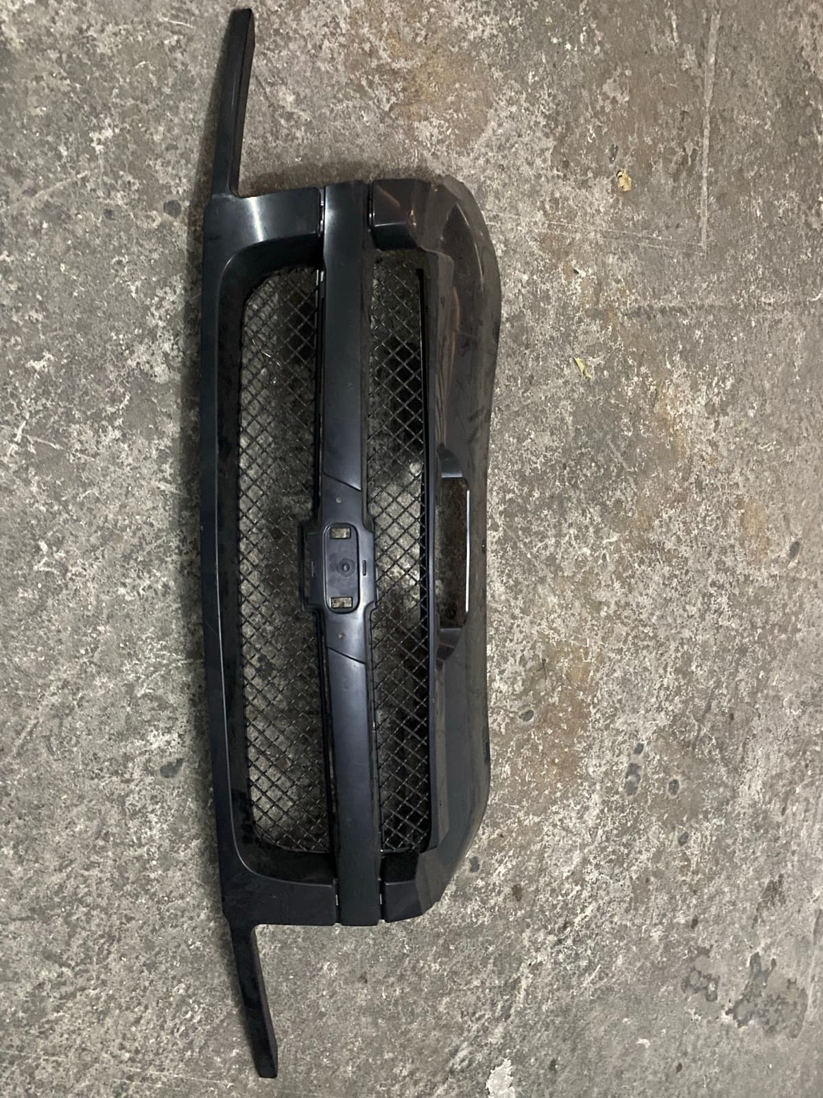 Chevrolet avalanche grill