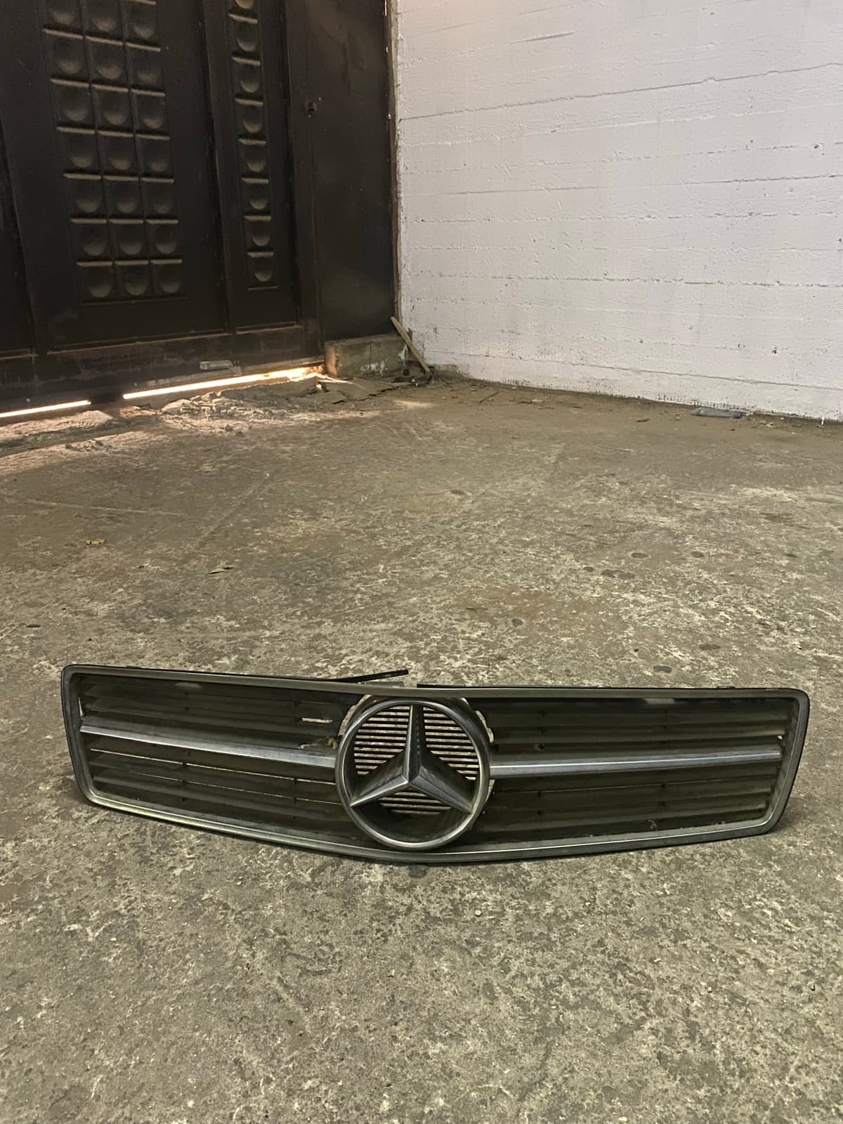 Mercedes sec w126 grill