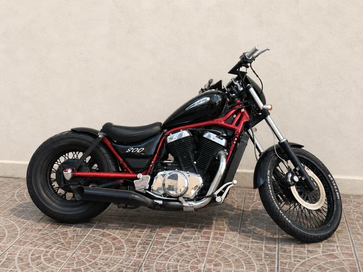 Suzuki Intruder