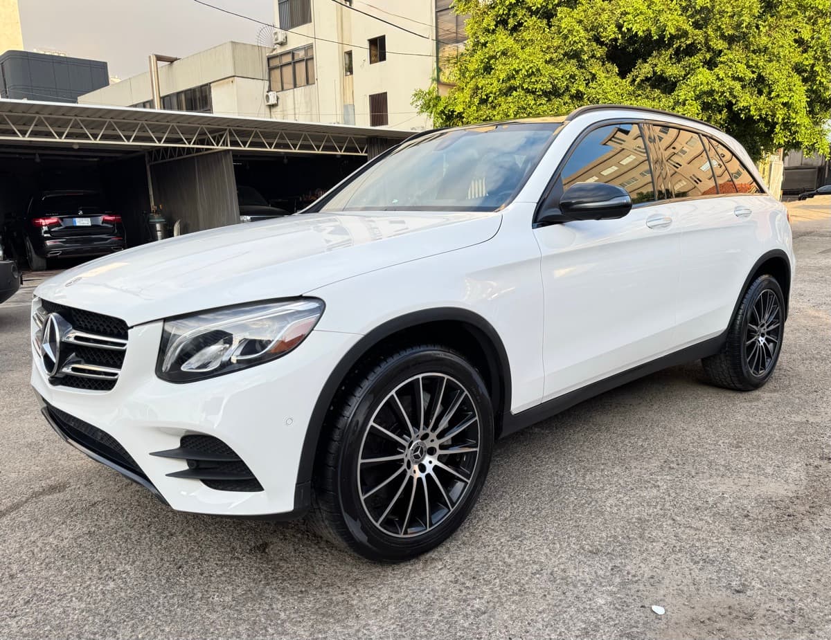 Mercedes-Benz .