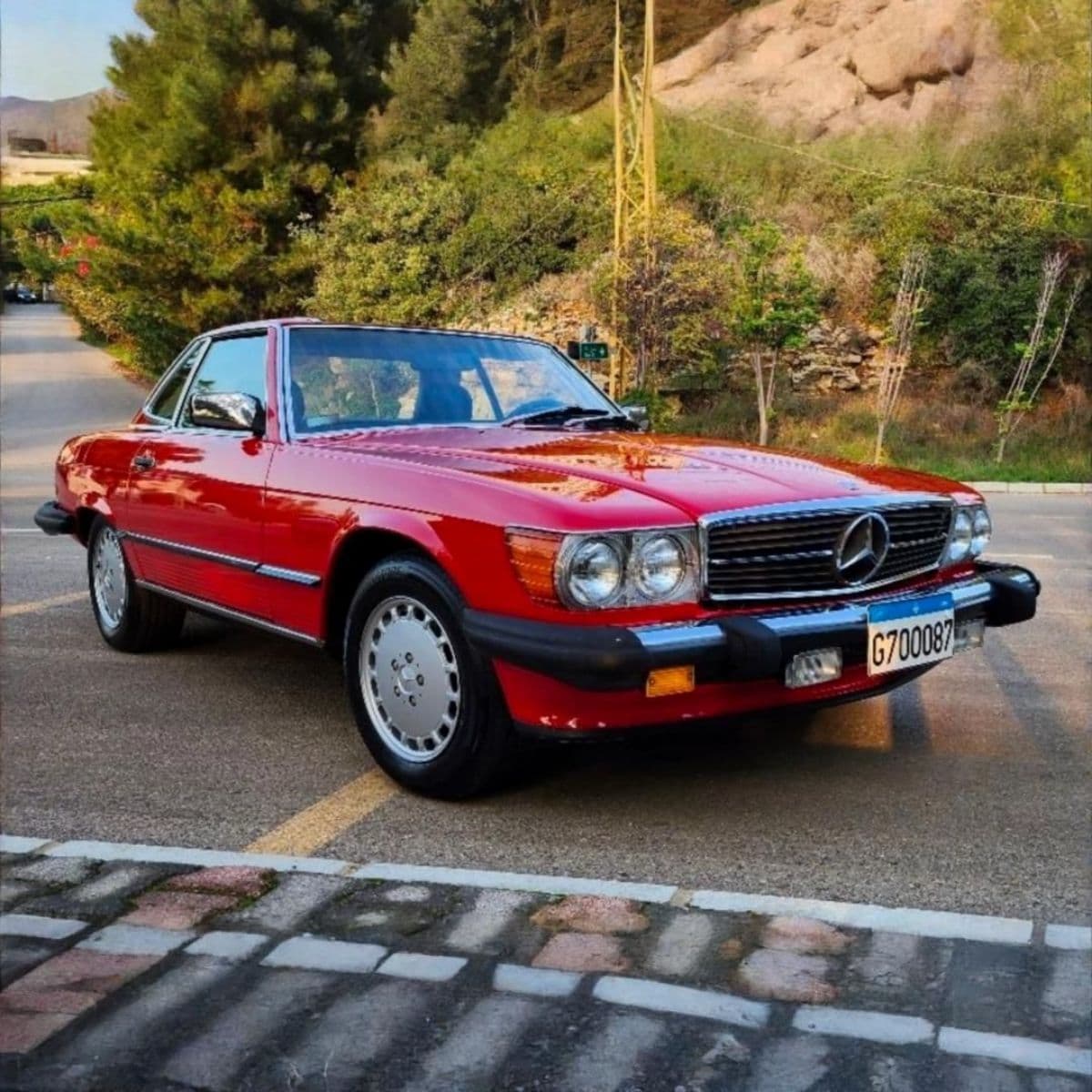 Mercedes-Benz 560SL