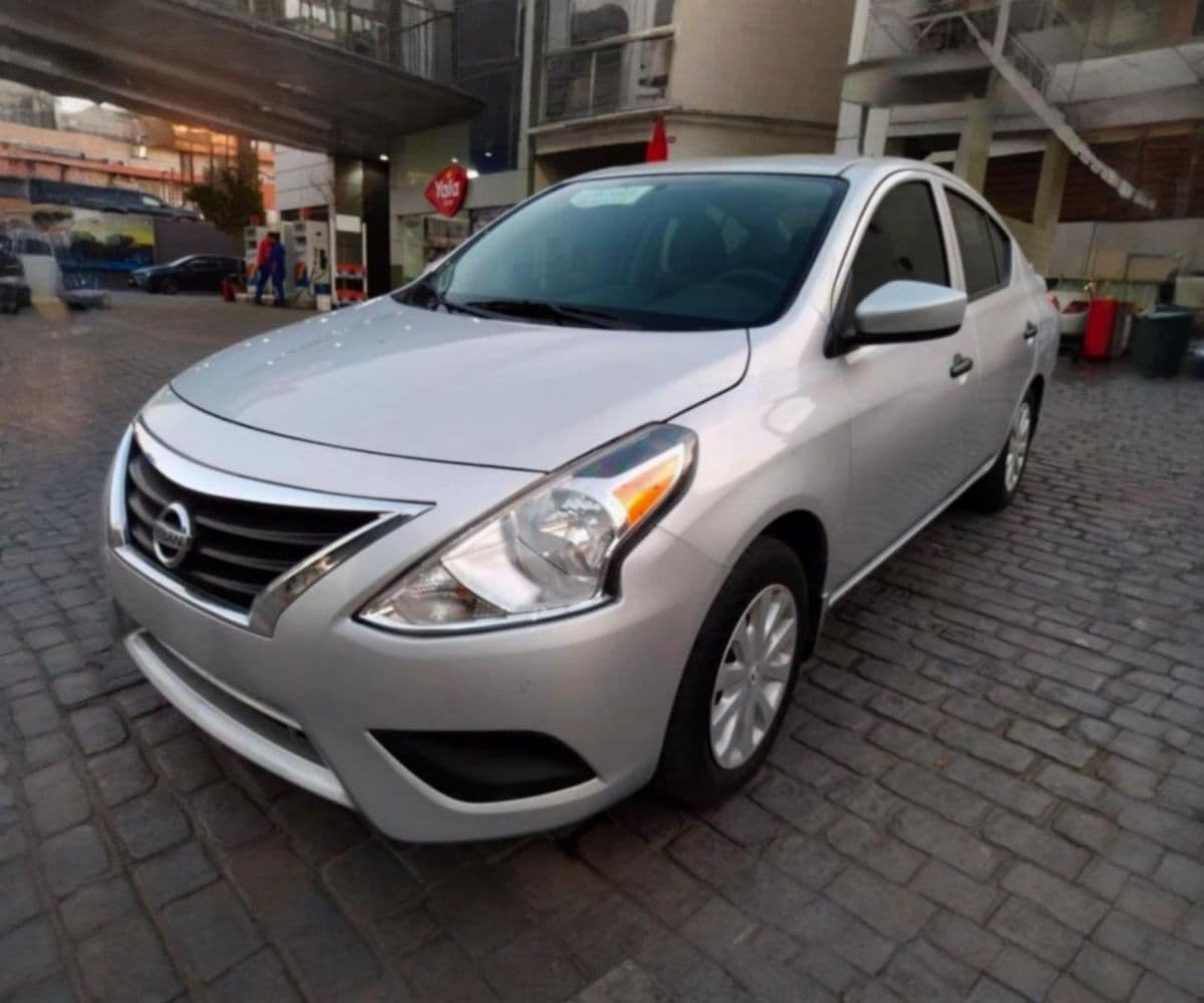 Nissan Versa