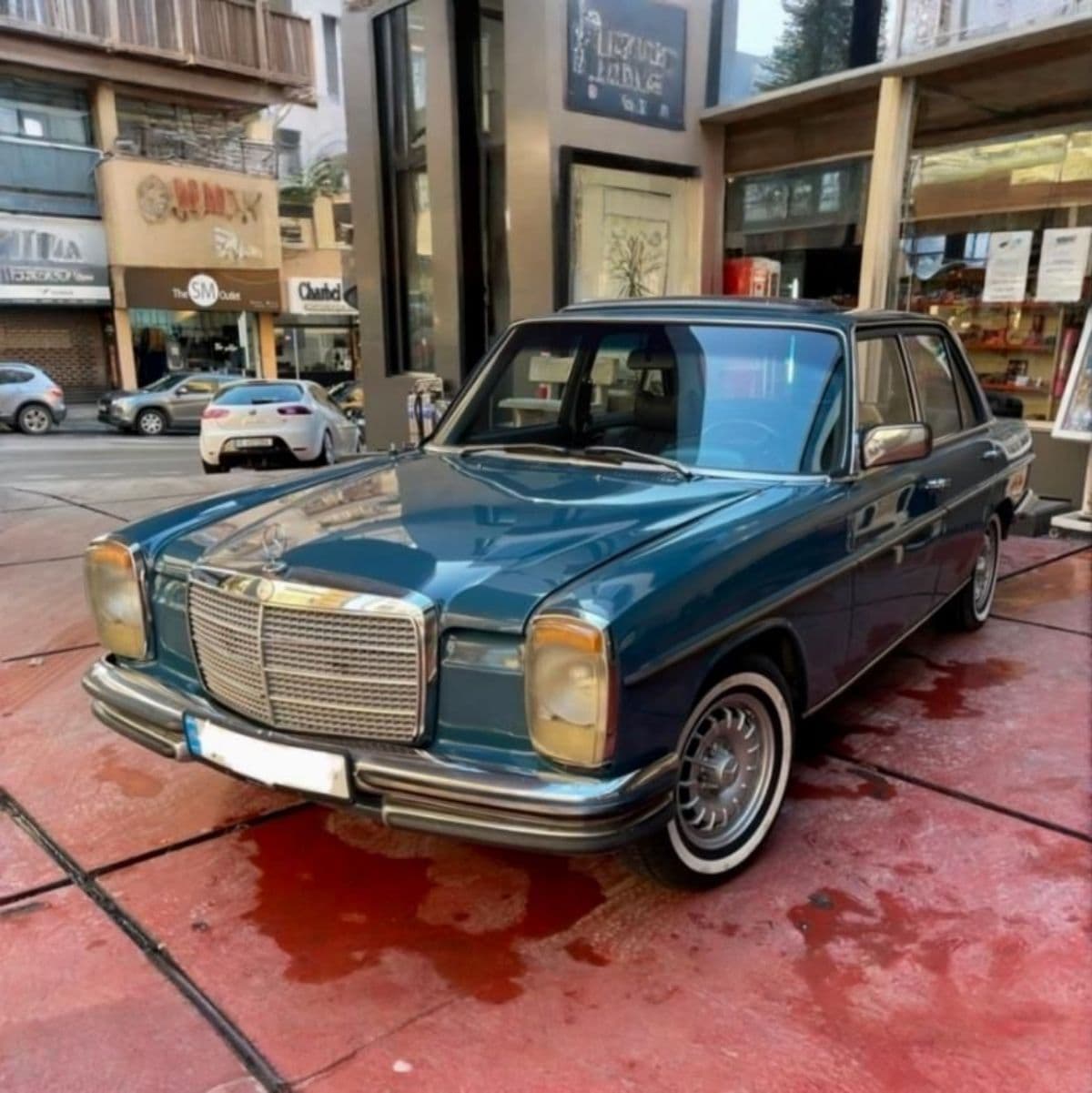 Mercedes-Benz 200