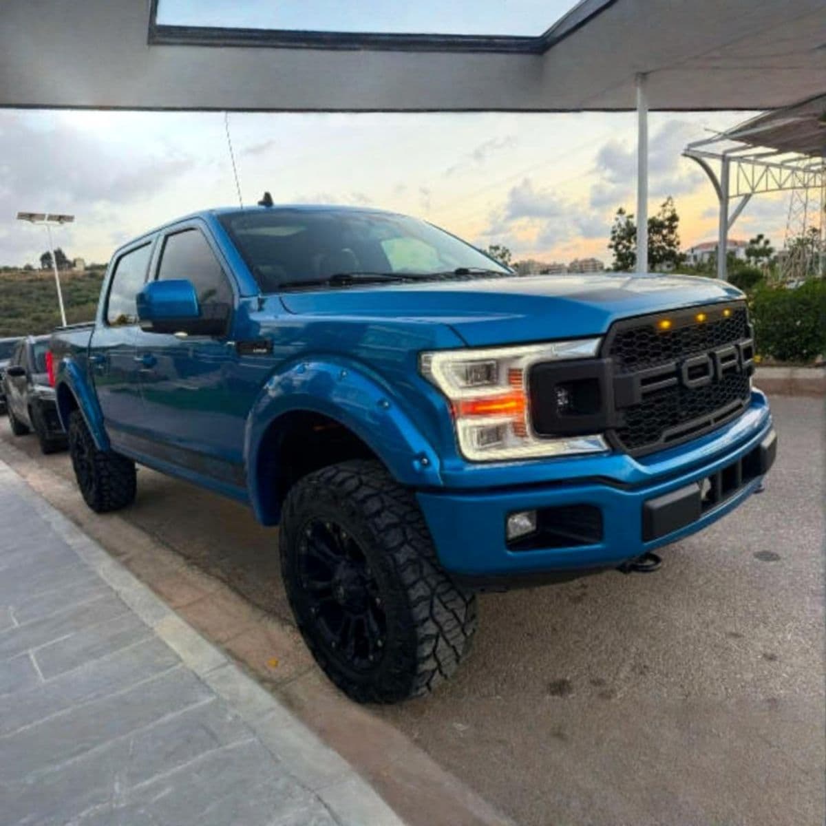 Ford F-150 Lariat 5.0L V8