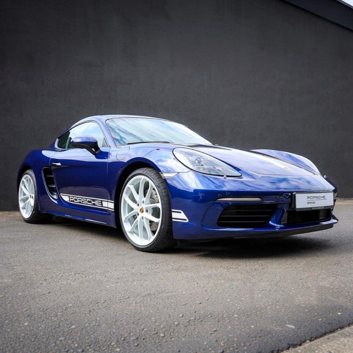 2023 Porsche 718 Cayman Style Edition