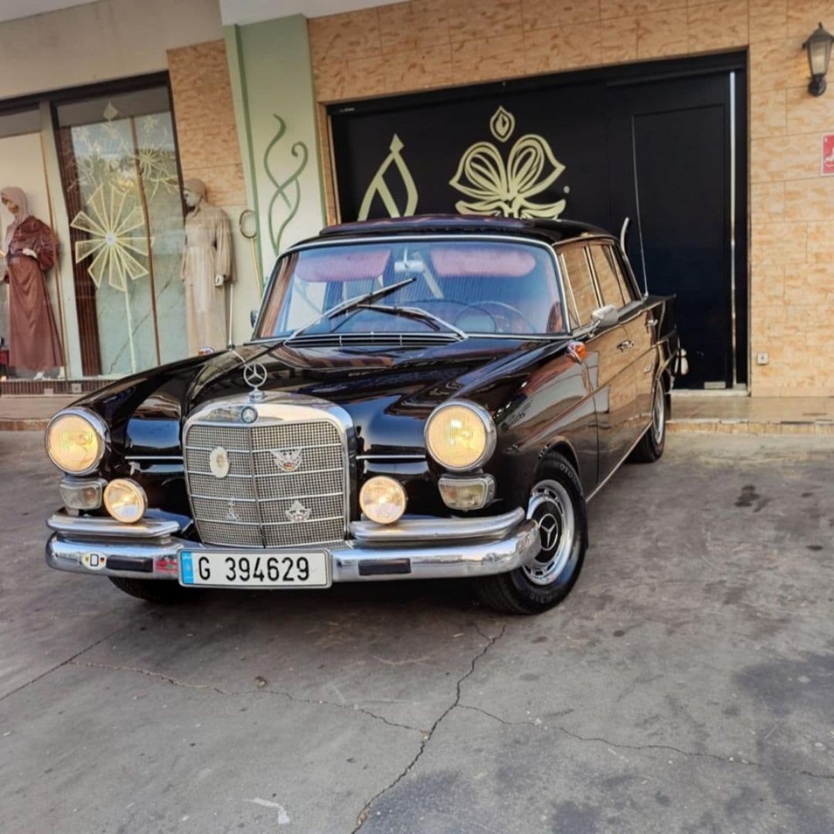 Mercedes-Benz 190E