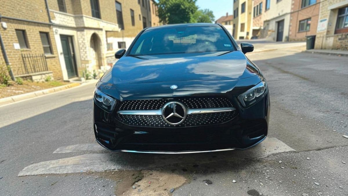Mercedes-Benz A220