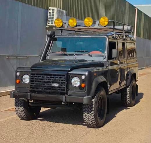 Land Rover Defender 110
