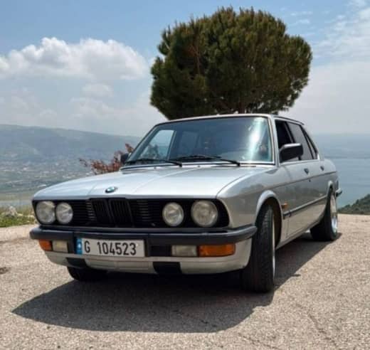 BMW 528i