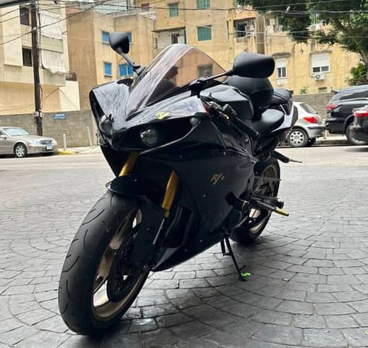 Yamaha YZF-R1