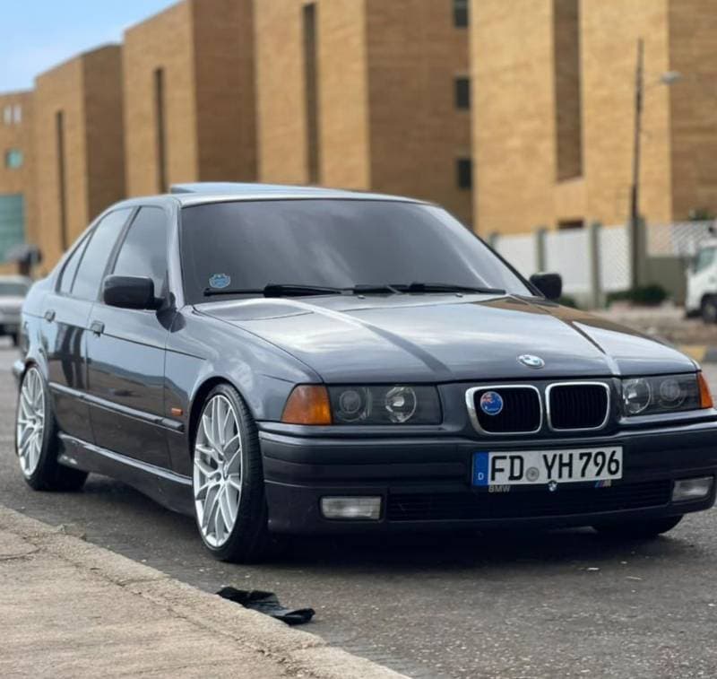 BMW 318i