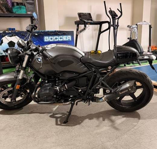 BMW R nineT