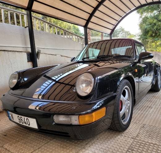 Porsche 911 Carrera 4