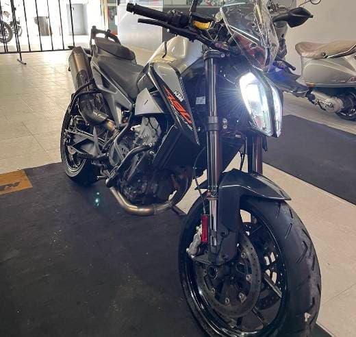 KTM Duke 790