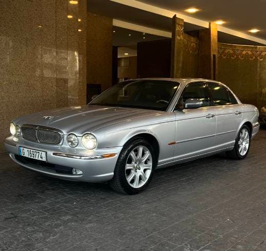 Jaguar XJ8