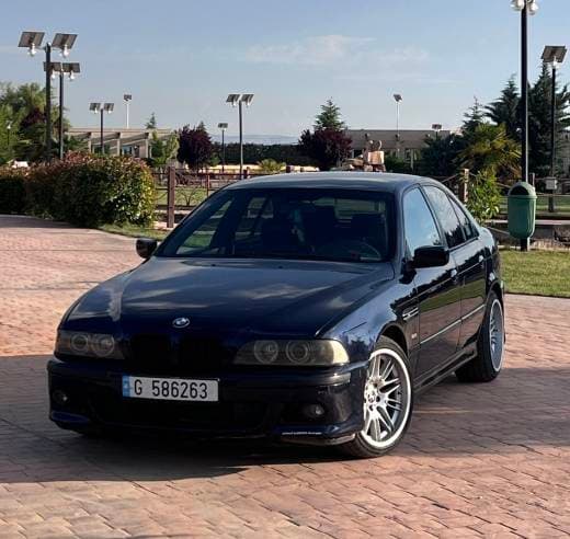 BMW 528i