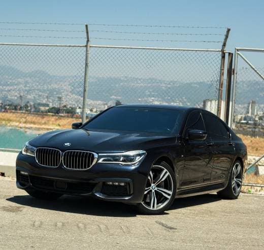 BMW M750i