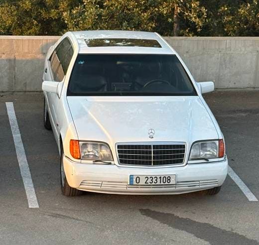 Mercedes-Benz 320SEL