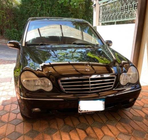Mercedes-Benz C240