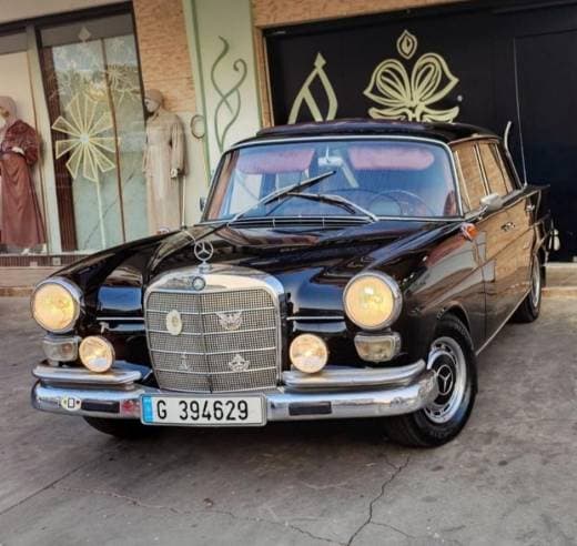 Mercedes-Benz 190E
