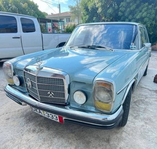 Mercedes-Benz 250E