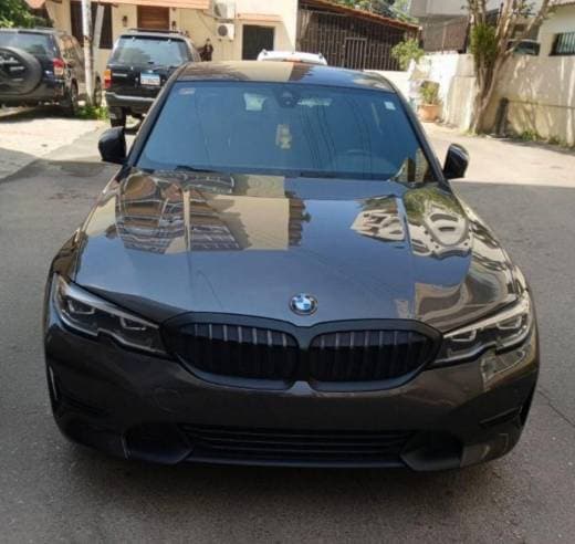 BMW 330i