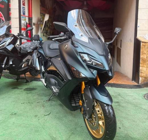 Yamaha TMAX 560