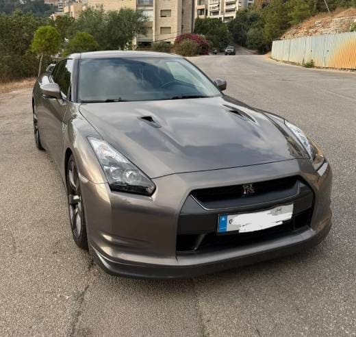 Nissan GT-R