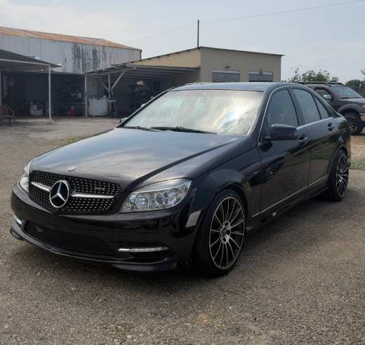 Mercedes-Benz C300