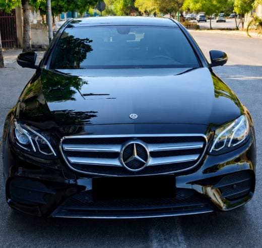Mercedes-Benz E300 4MATIC