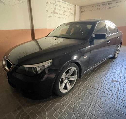 BMW 528i