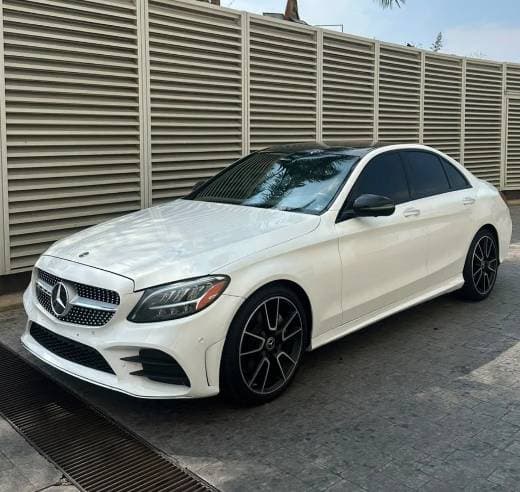 Mercedes-Benz C300 4MATIC