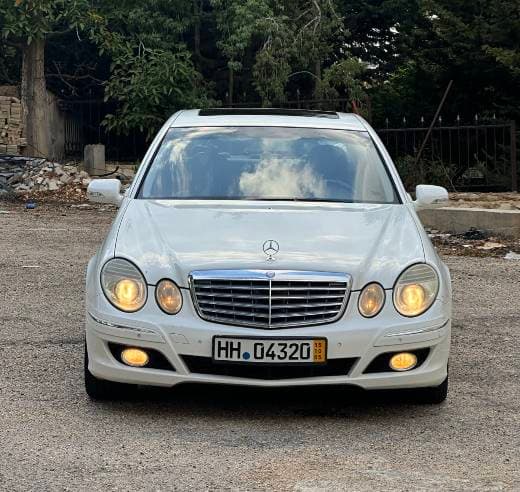 Mercedes-Benz E200