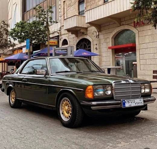 Mercedes-Benz 230CE