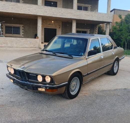 BMW 528i