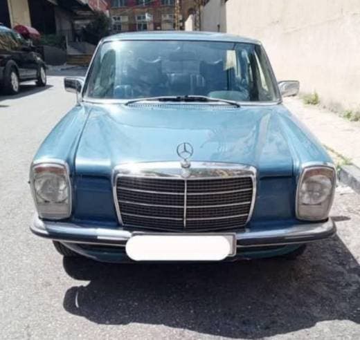Mercedes-Benz E200