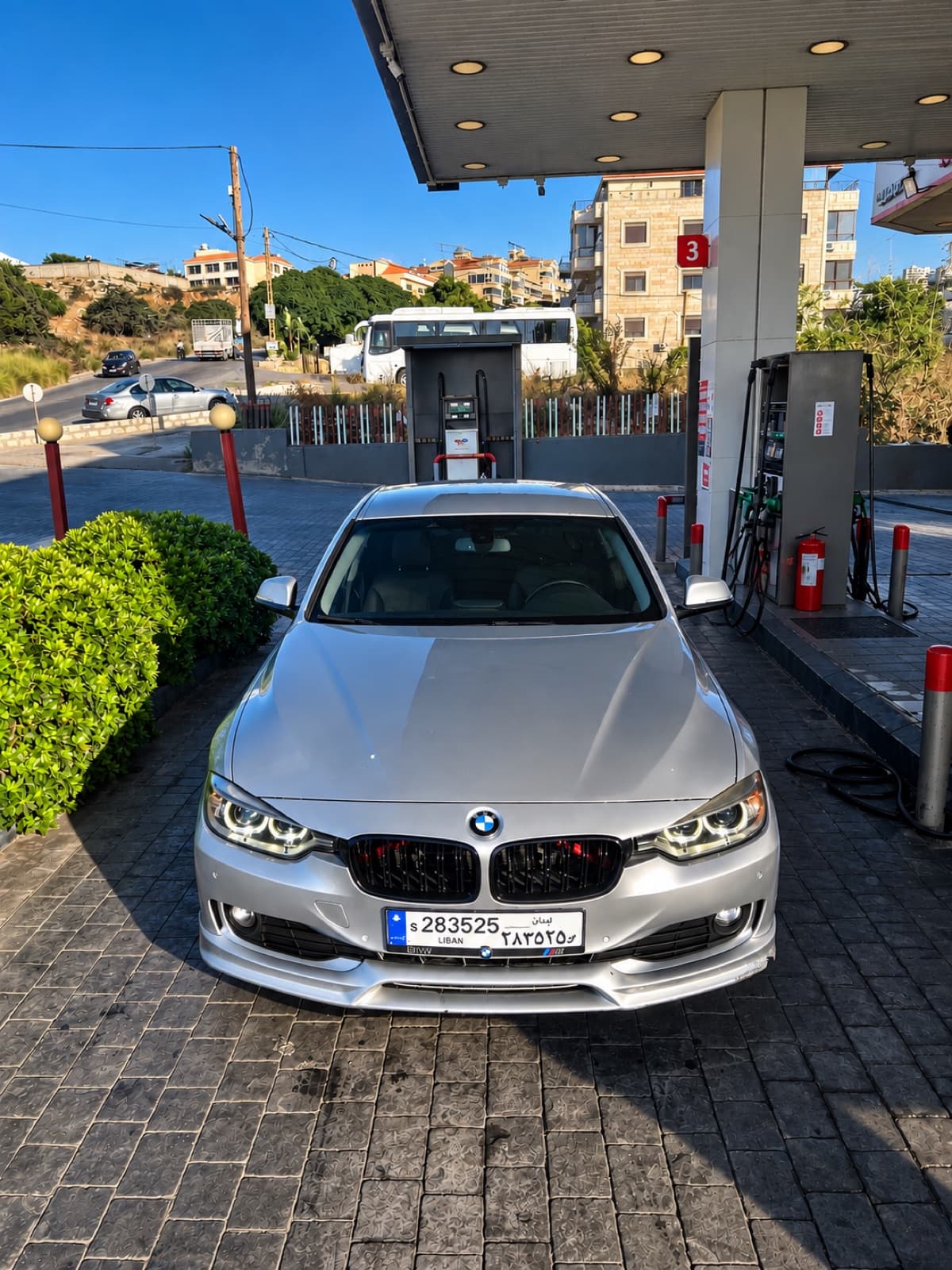 BMW 320i