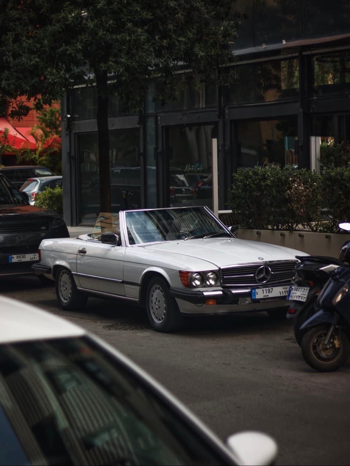 Mercedes-Benz 560 SL