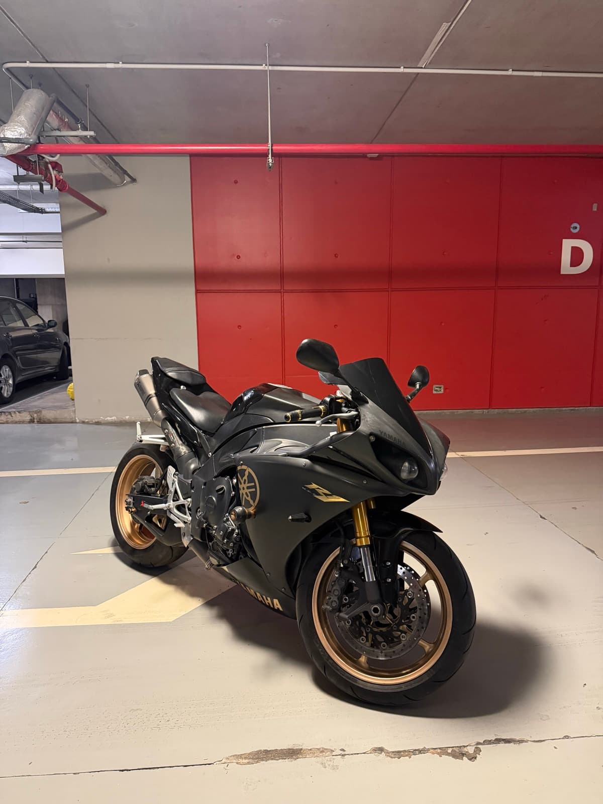 Yamaha YZF-R1