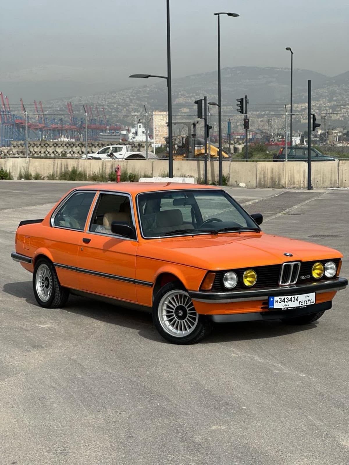 BMW 320i E21