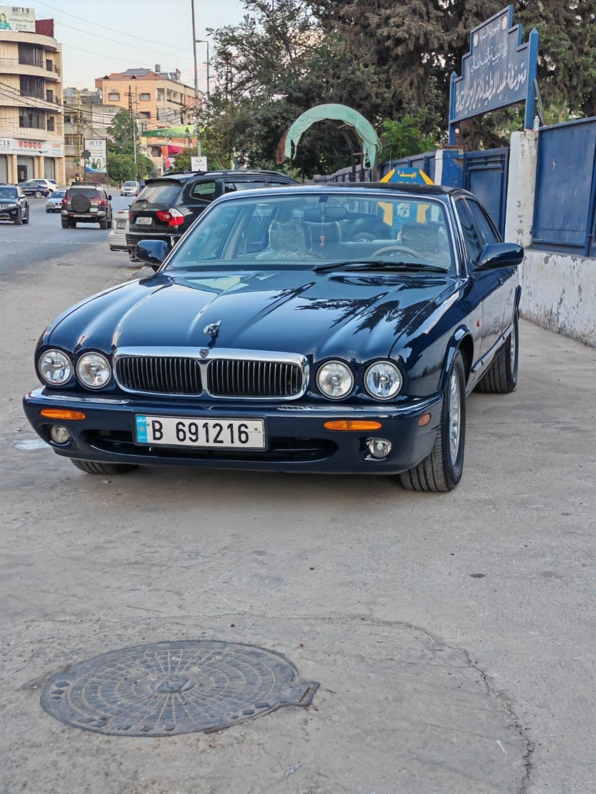 Jaguar XJ8
