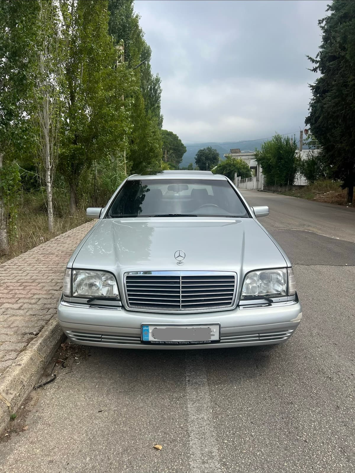 Mercedes-Benz S320 W140