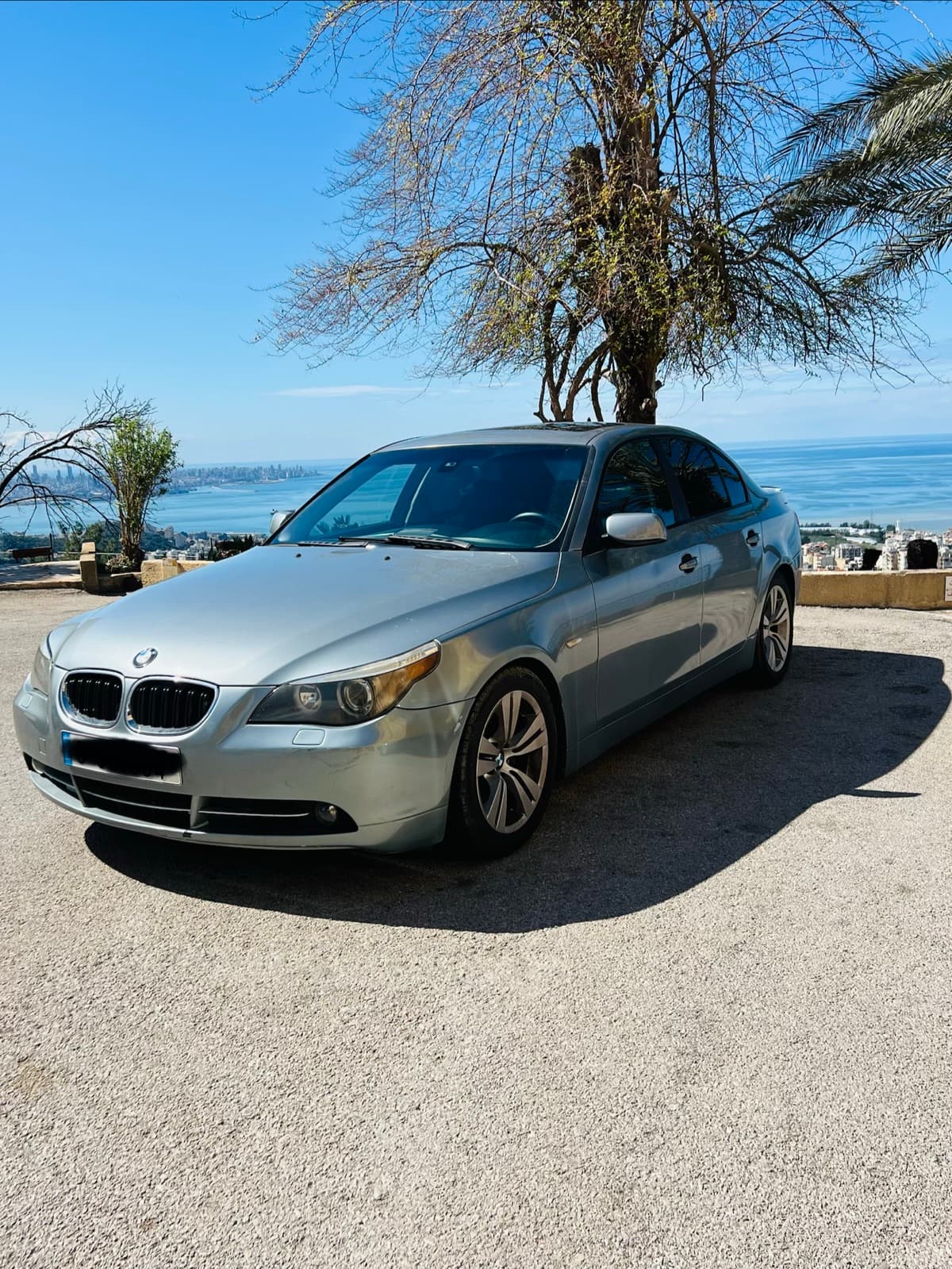 BMW 525i