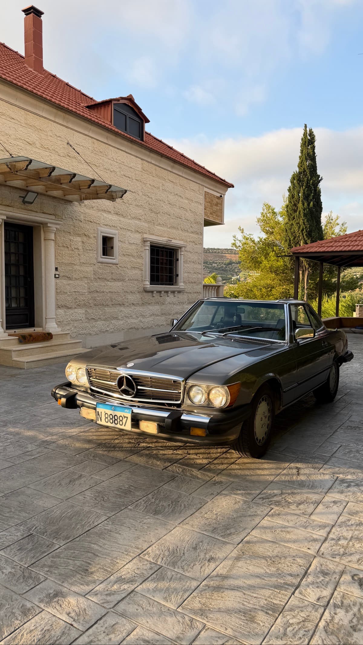Mercedes-Benz 560SL R107