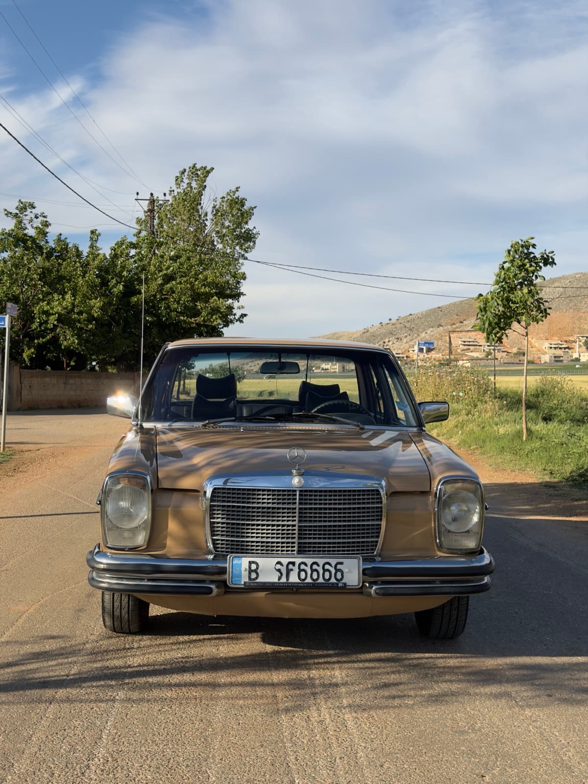 Mercedes-Benz 200