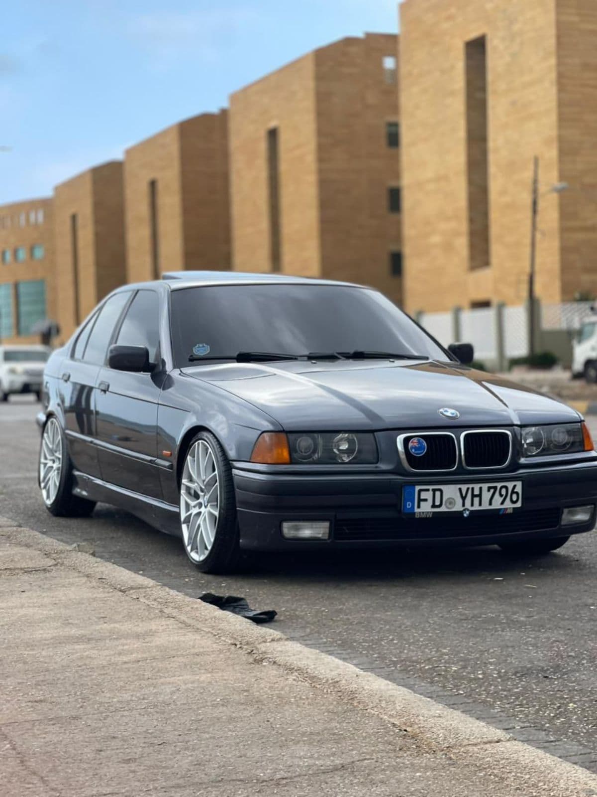 BMW 318i