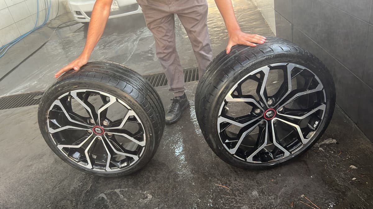 Renault megane rs Rims with tyres